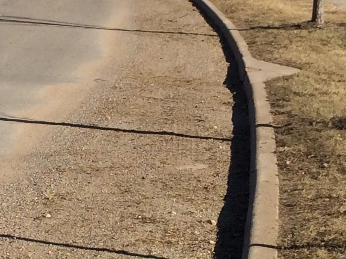 City used double amount of sand on Edmonton streets this winter than