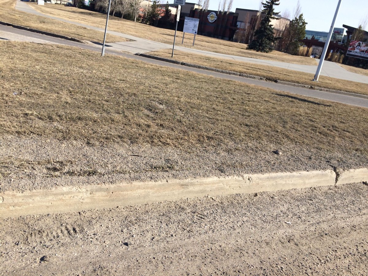 City used double amount of sand on Edmonton streets this winter than