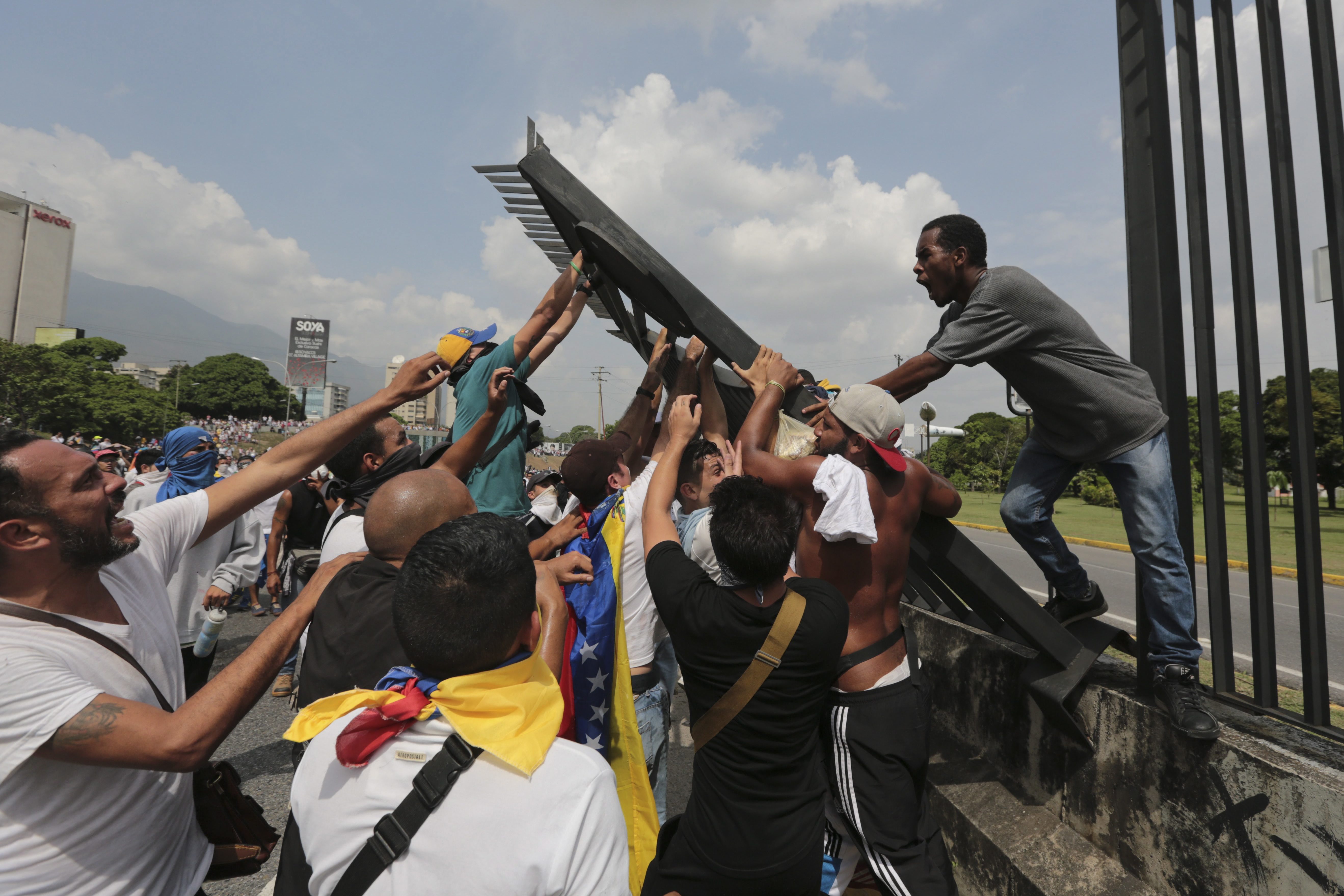 2 Killed In Violent, Massive Anti-government Marches In Venezuela ...