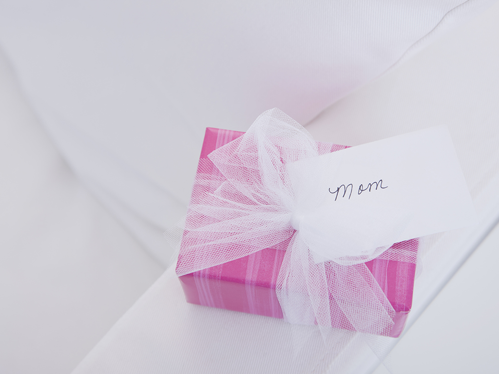 If you've got $50 burning a hole in your pocket, this is the Mother's Day gift guide for you. 