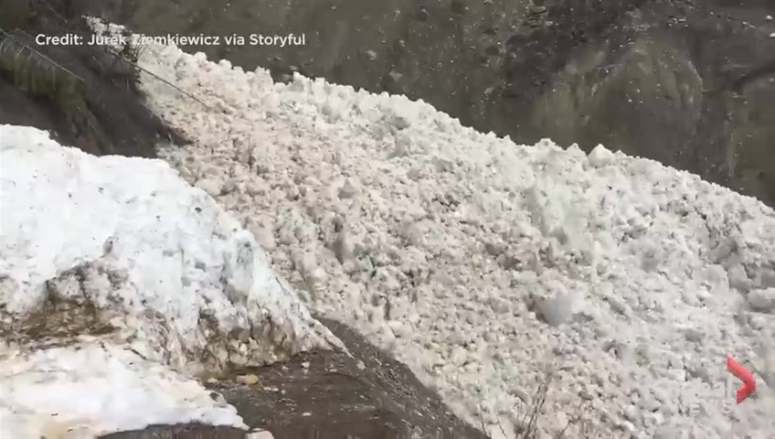 BC skiers capture incredible close-up view of avalanche in Rocky
Mountains