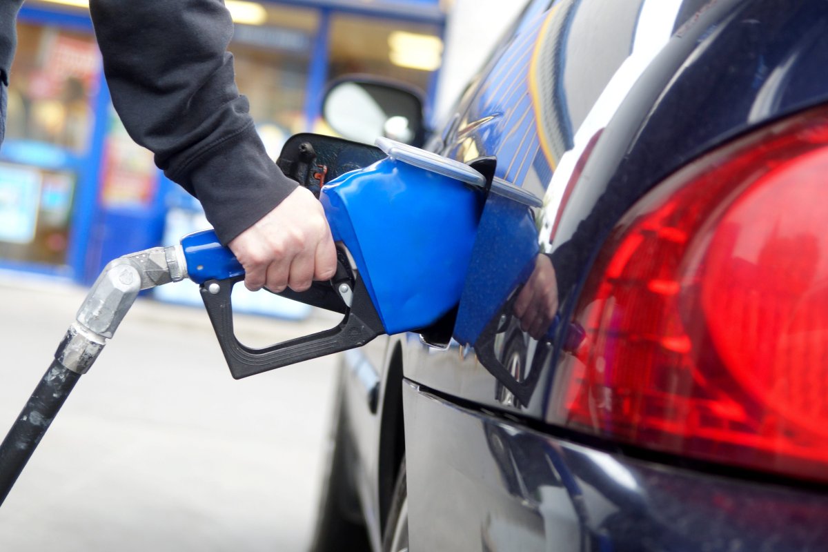 London gas prices set to rise by at least six cents/litre overnight - image