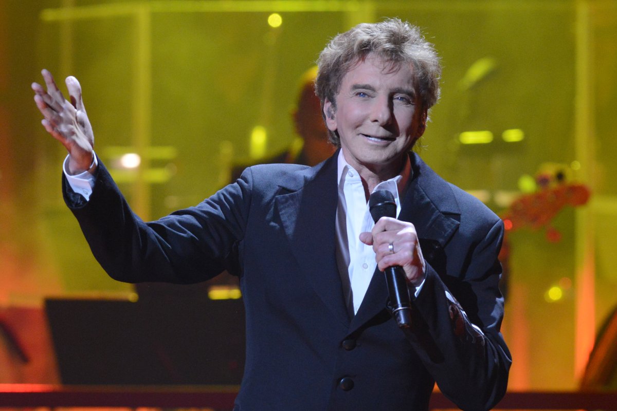 Singer Barry Manilow performs at First Direct Arena Leeds on June 11, 2016 in Leeds, England.