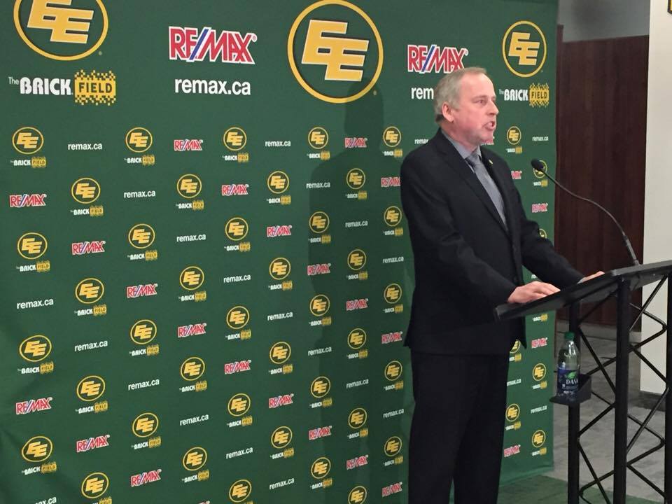 Esks President and CEO Len Rhodes introduces Sunderland to the media on Tuesday, April 26.