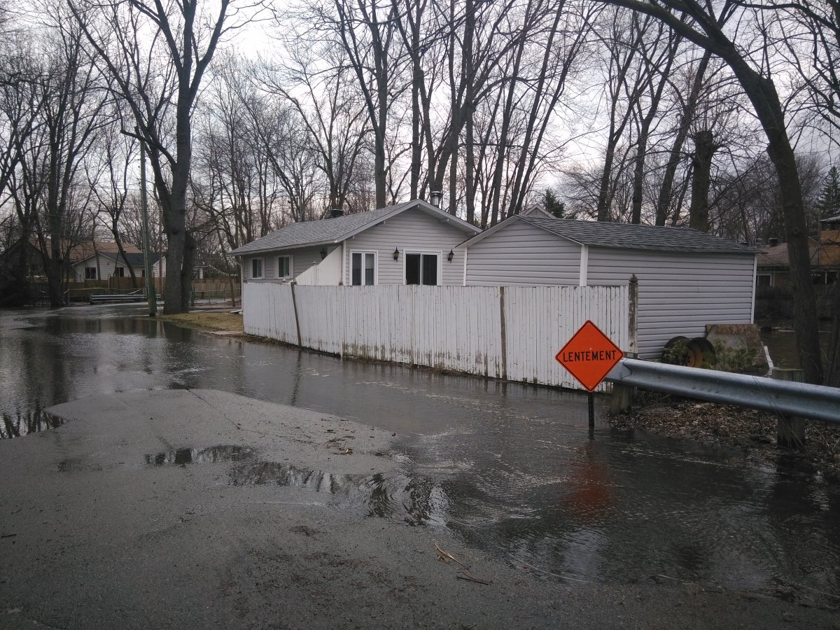 Ile-Mercier is bracing for flooding overnight.