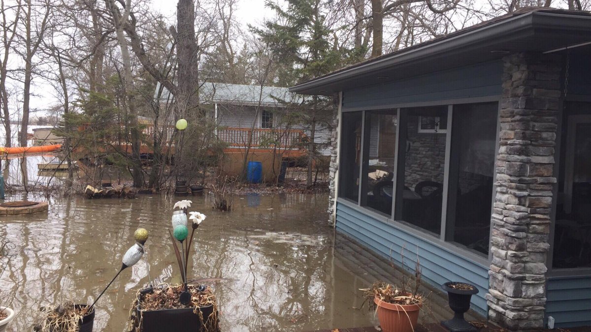 A family in Petersfield, Manitoba is waiting for sandbags to save their home.
