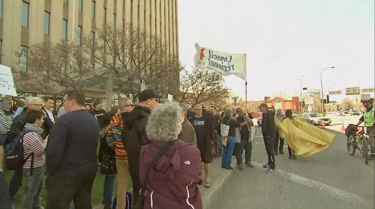 Protests against problems with the Phoenix pay system took place in nine different cities within Quebec, Saturday, April 29, 2017.