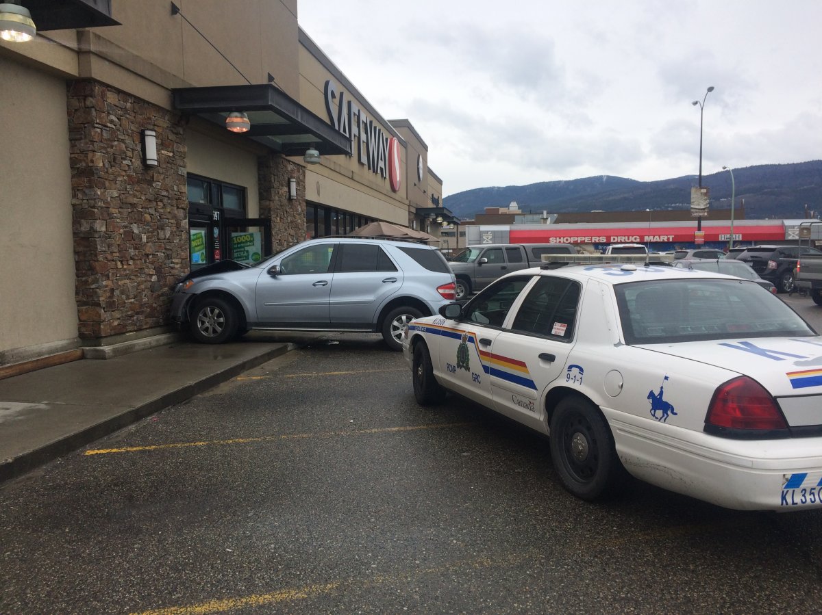 SUV hits Kelowna grocery store - image