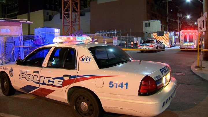 Scene of a stabbing that left one man in serious condition downtown Toronto Sunday. Jeremy Cohn/Global News.