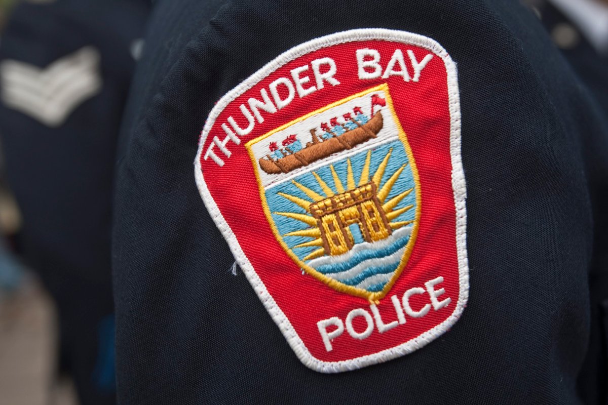 Ontario's chief coroner wants Thunder Bay police assisted in ongoing investigations into the deaths of two indigenous teens. 