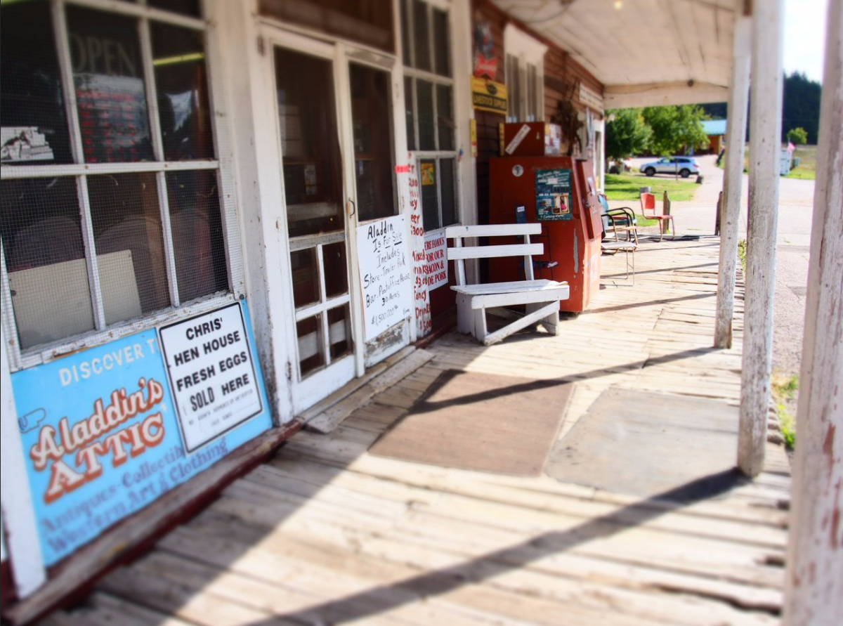 Wyoming town of 15 people goes on sale for 1.5M National Globalnews.ca