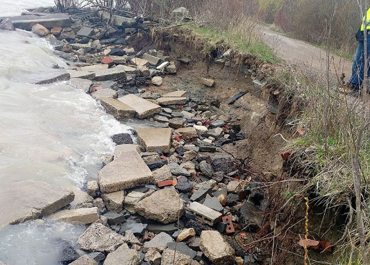 The TRCA is warning Scarborough Bluffs park users to use caution due to recent shoreline erosion.