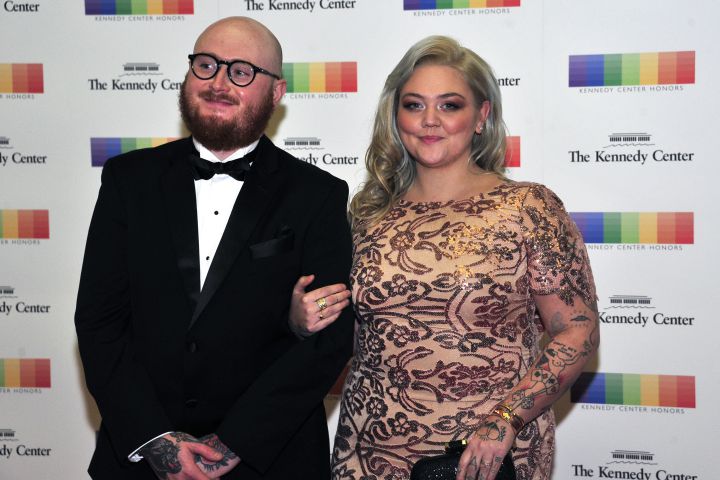 Elle king say outlet yes to the dress