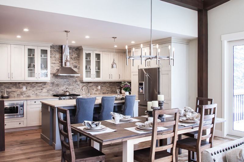 2017 Foothills Hospital Home Lottery grand prize winners - image