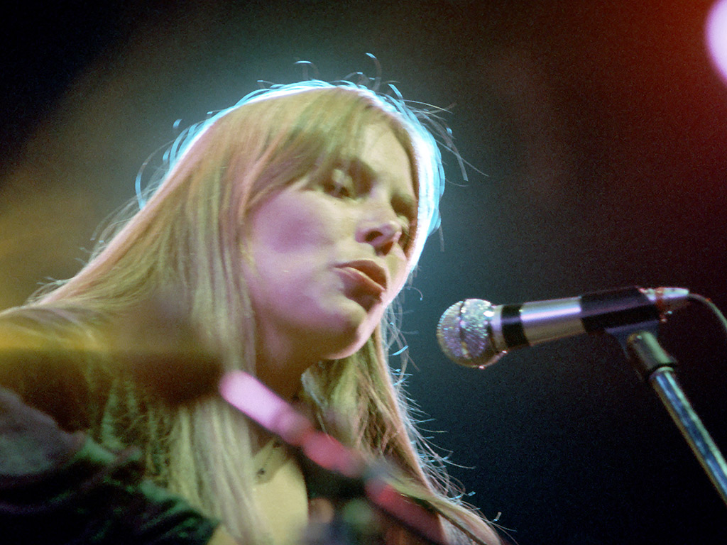 David Yaffe recalls the turbulent path he took to write “Reckless Daughter: A Portrait of Joni Mitchell.”