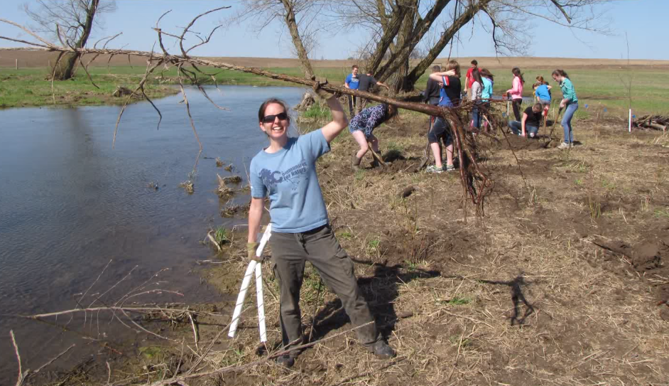 Volunteers helping at Medway Creek.