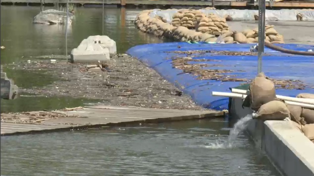 Penticton Yacht Club inches away from full breach | Globalnews.ca