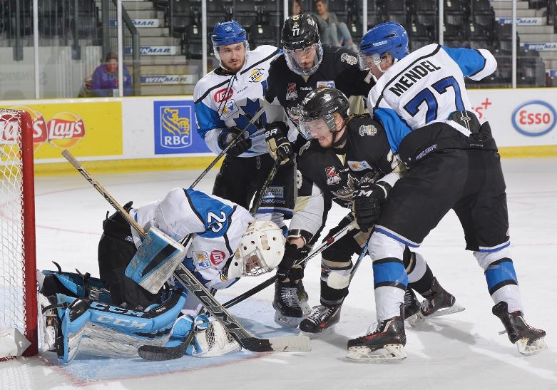 Penticton Vees soar to RBC Cup semifinal - image