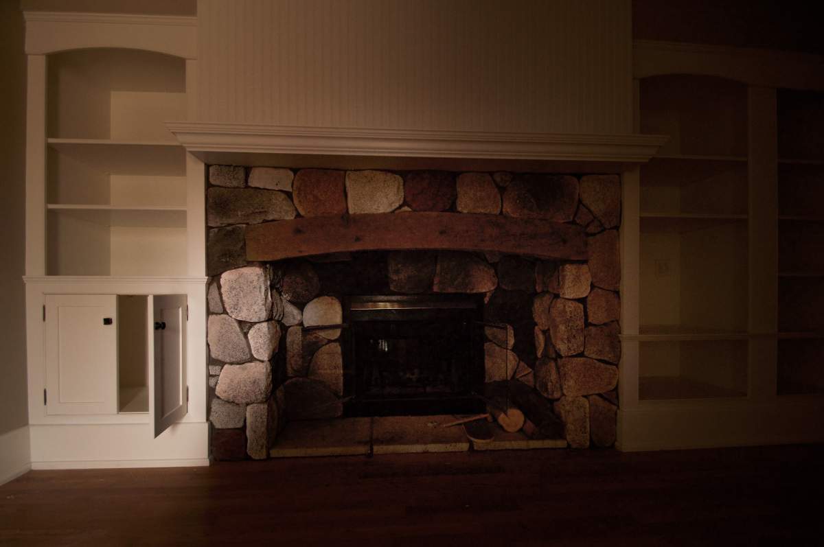 A home in the evacuated neighbourhood of Beachwood Estates in High River, Alta.