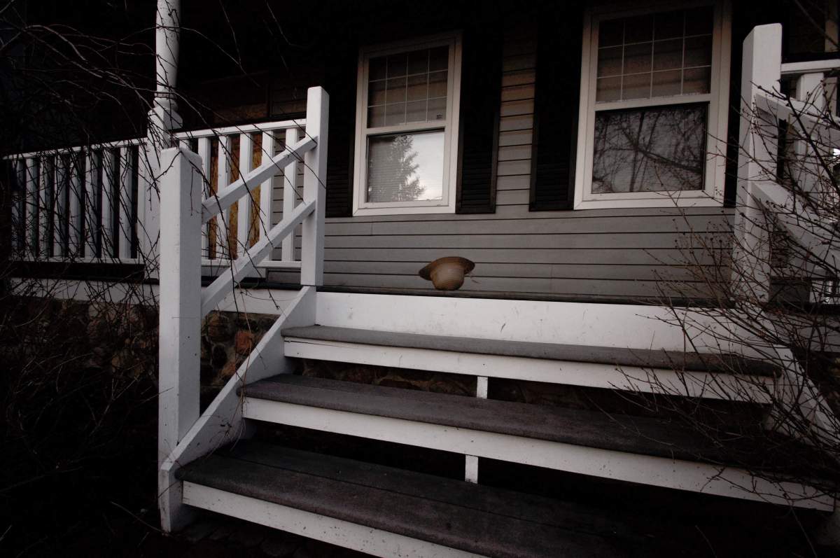 A home in the evacuated neighbourhood of Beachwood Estates in High River, Alta.