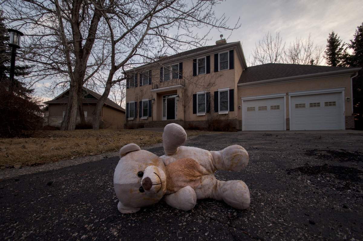 A home in the abandoned neighbourhood of Beachwood Estates in High River, Alta.