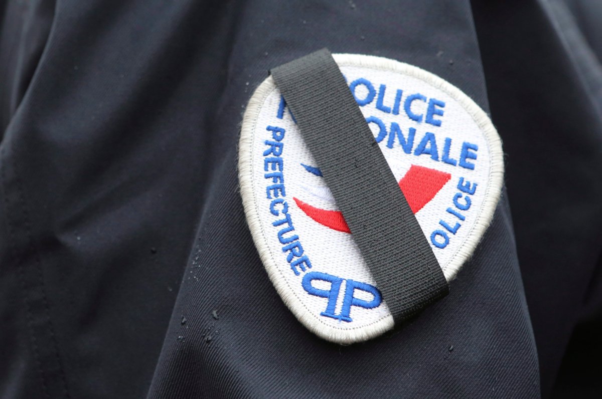 French police made an arrest after a man tried to drive a car into a mosque in a Paris suburb. 