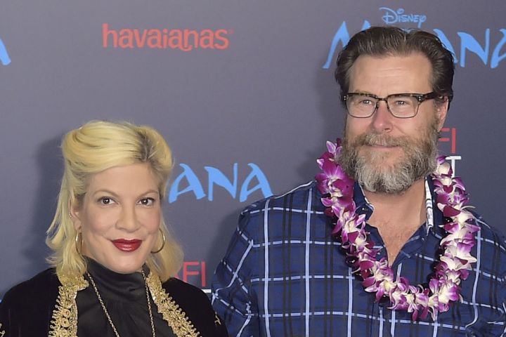 Tori Spelling, Dean McDermott ordered to pay bank $220K over unpaid loan - image