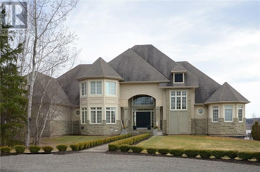 This house has 7 bedrooms an in-home gym, music lounge, games room and family room.