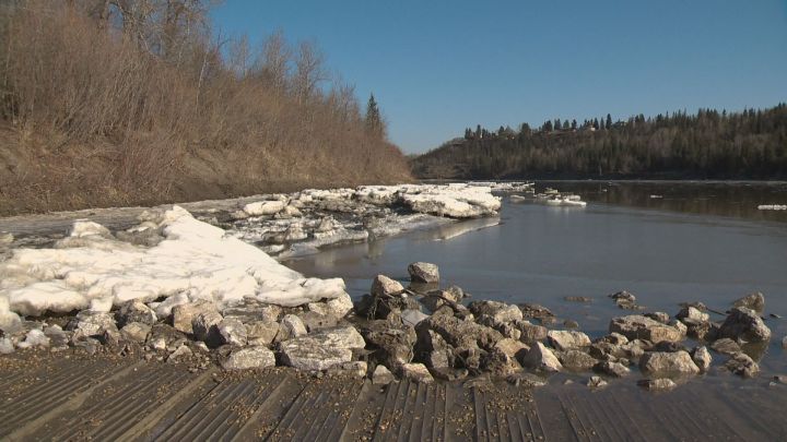In April 2015, diesel and hydrocarbon mixture spilled into the North Saskatchewan River in Edmonton. 