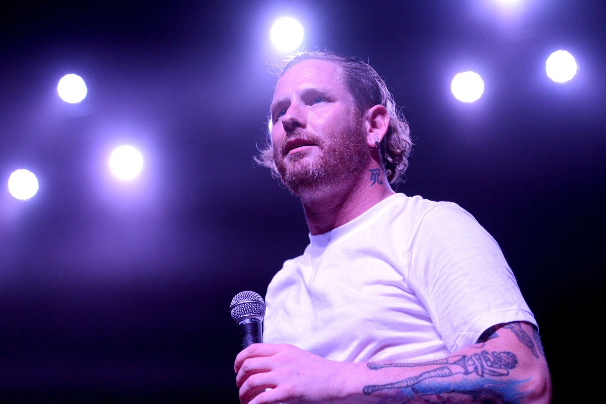 Singer Corey Taylor of Slipknot and Stone Sour performs onstage during the "Strange 80's" benefit on May 14, 2017 in Los Angeles, California.