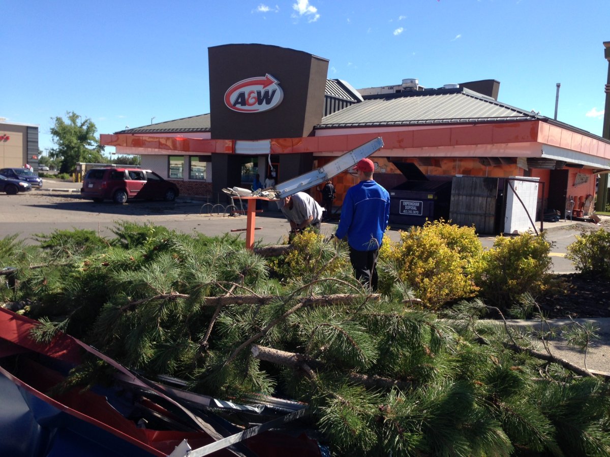 Red Deer storm aftermath 150K in costs so far; 400 properties still