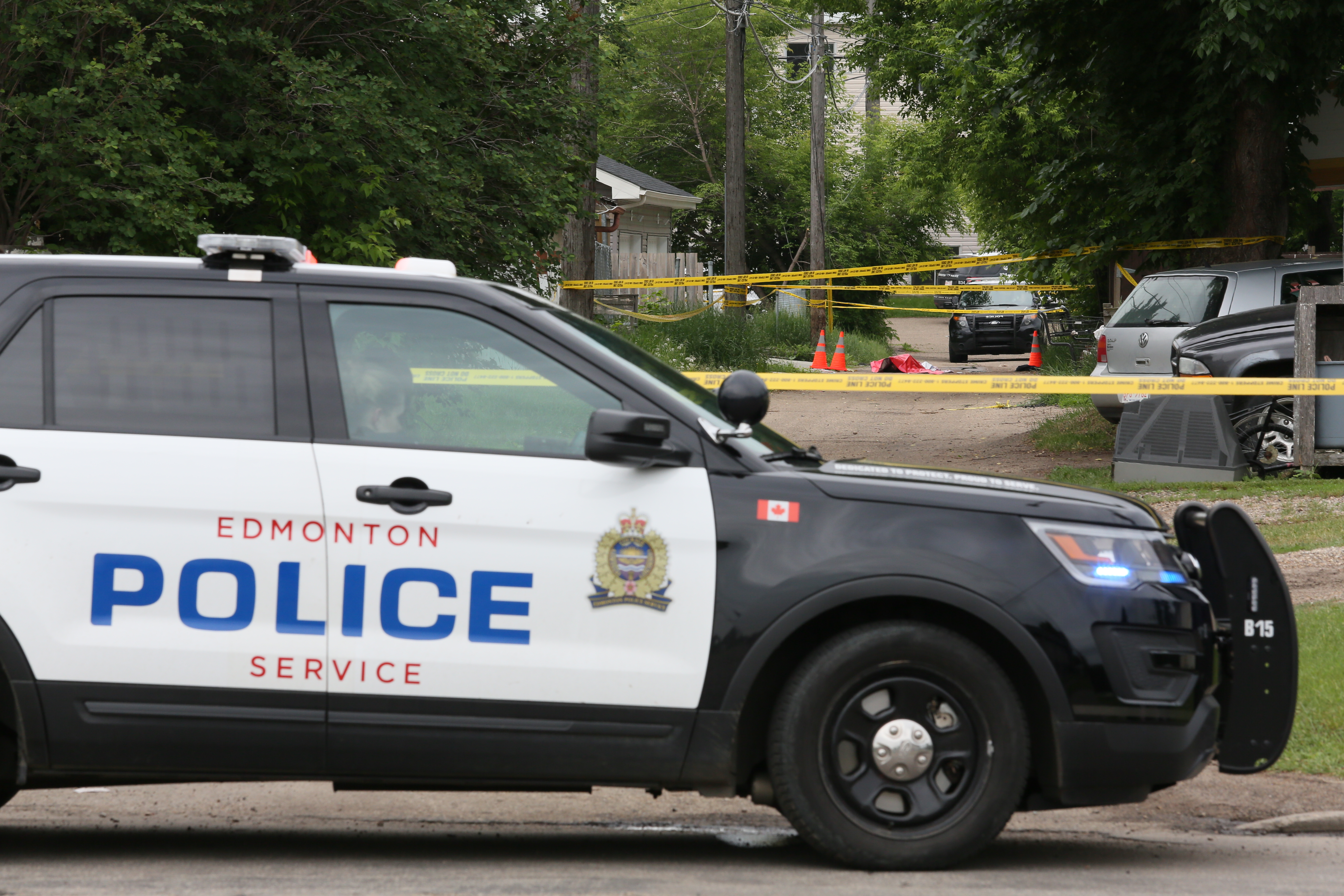 Edmonton Police Seeking Tips In Stabbing Death Of 33-year-old Man ...