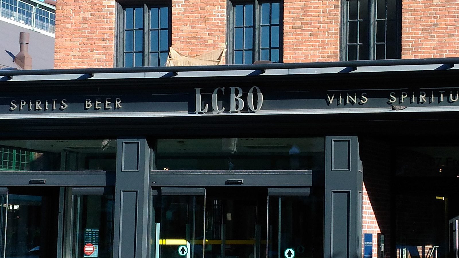 LCBO locks down liquor in an effort to stop thieves, but will it work?