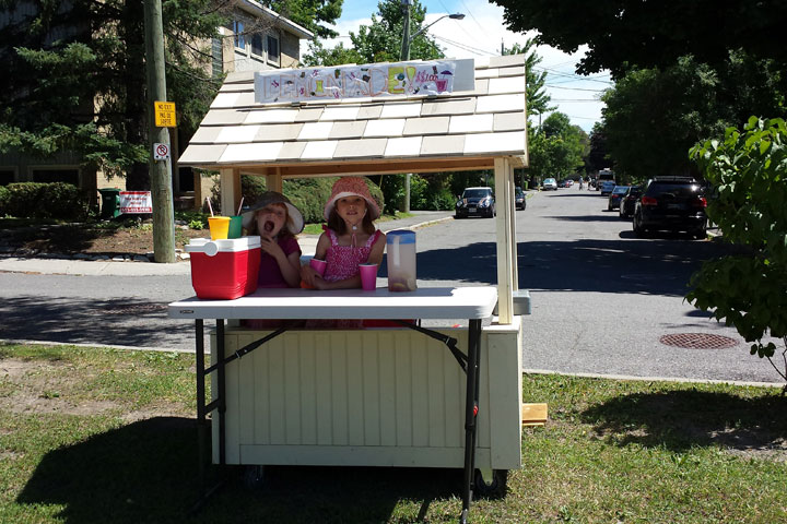 Eliza and Adela Andrews' lemonade stand in Ottawa.