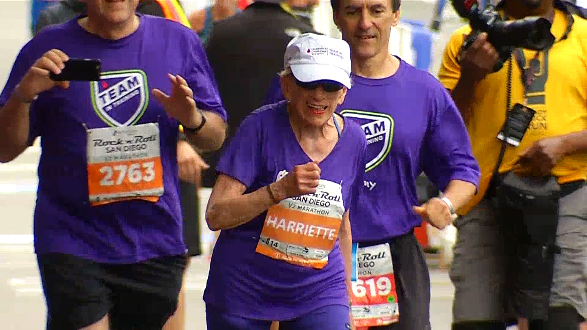 80-Year-Old Woman Sets A Half Marathon Record - Women's Running