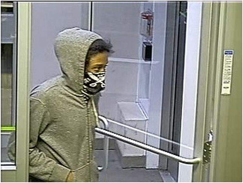 Two men wanted after man robbed at gunpoint in downtown Toronto: police ...