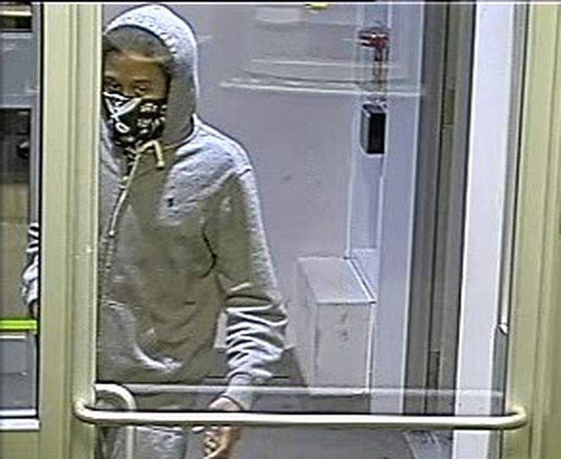 Two men wanted after man robbed at gunpoint in downtown Toronto: police ...