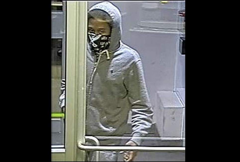 Two men wanted after man robbed at gunpoint in downtown Toronto: police ...