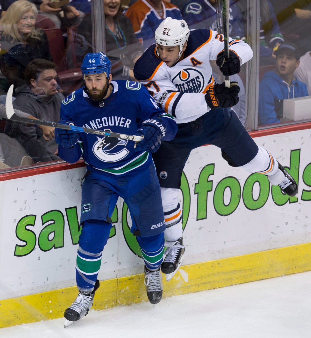 The Vancouver Canucks have started the 2017/18 season off on the right foot, defeating the Edmonton Oilers at home in Rogers Arena Saturday night.