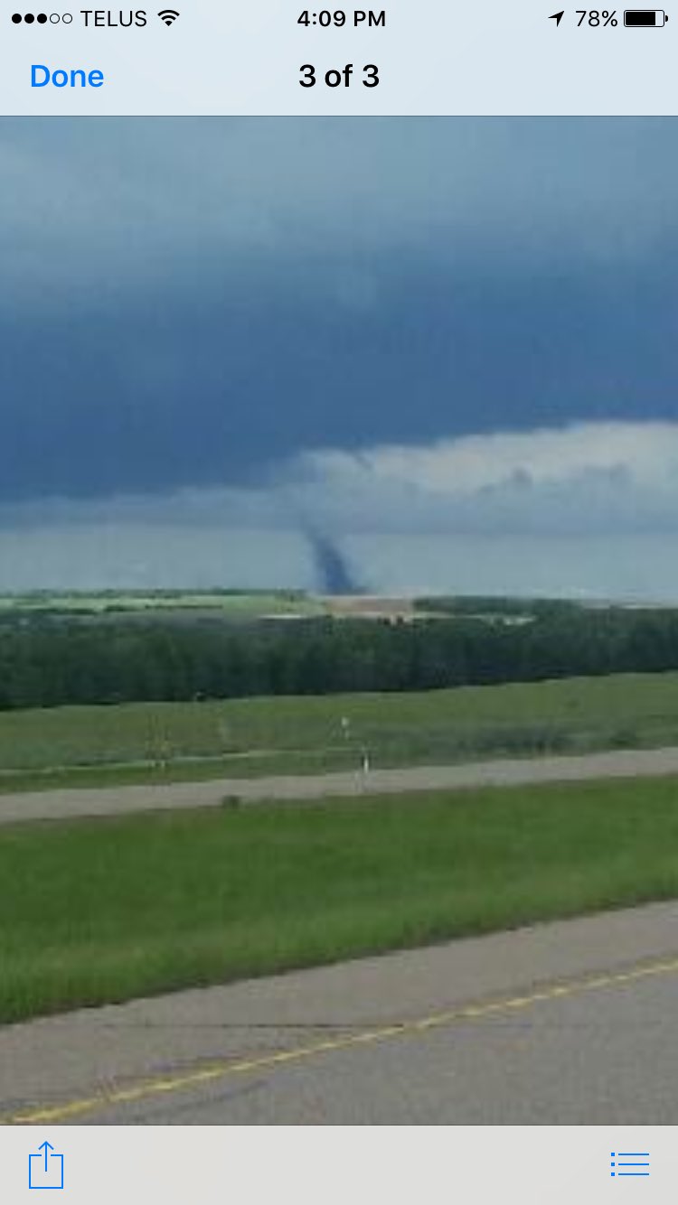 Landspout tornado touches down in eastern Alberta, Environment Canada ...