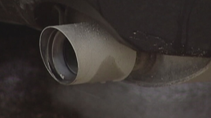 A report presented to a Saskatoon city council committee states that an idling bylaw would be difficult to enforce.