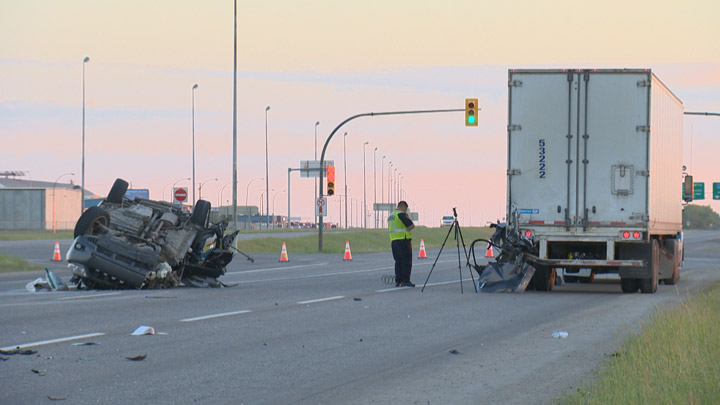 Man injured after a SUV rear-ends a semi on Idylwyld Drive by Marquis Drive.