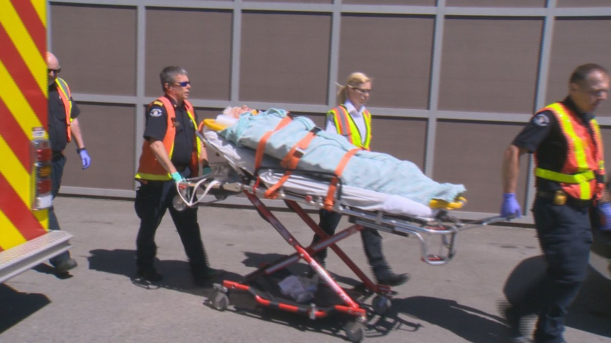 Vehicle flips at Kelowna car wash Okanagan Globalnews.ca