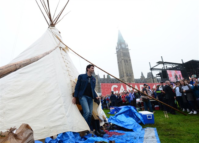Police stop activists from erecting 2nd teepee amid Trudeau’s calls for respect - image