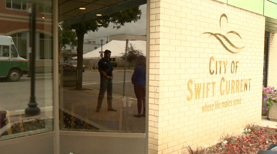 Swift Current's economy continues to hold steady despite low oil prices, officials say.