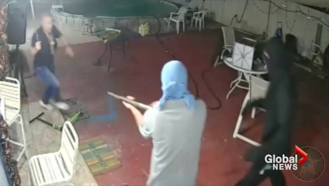 Camera Captures Florida Man Chasing Off Armed Robbers With Machete ...