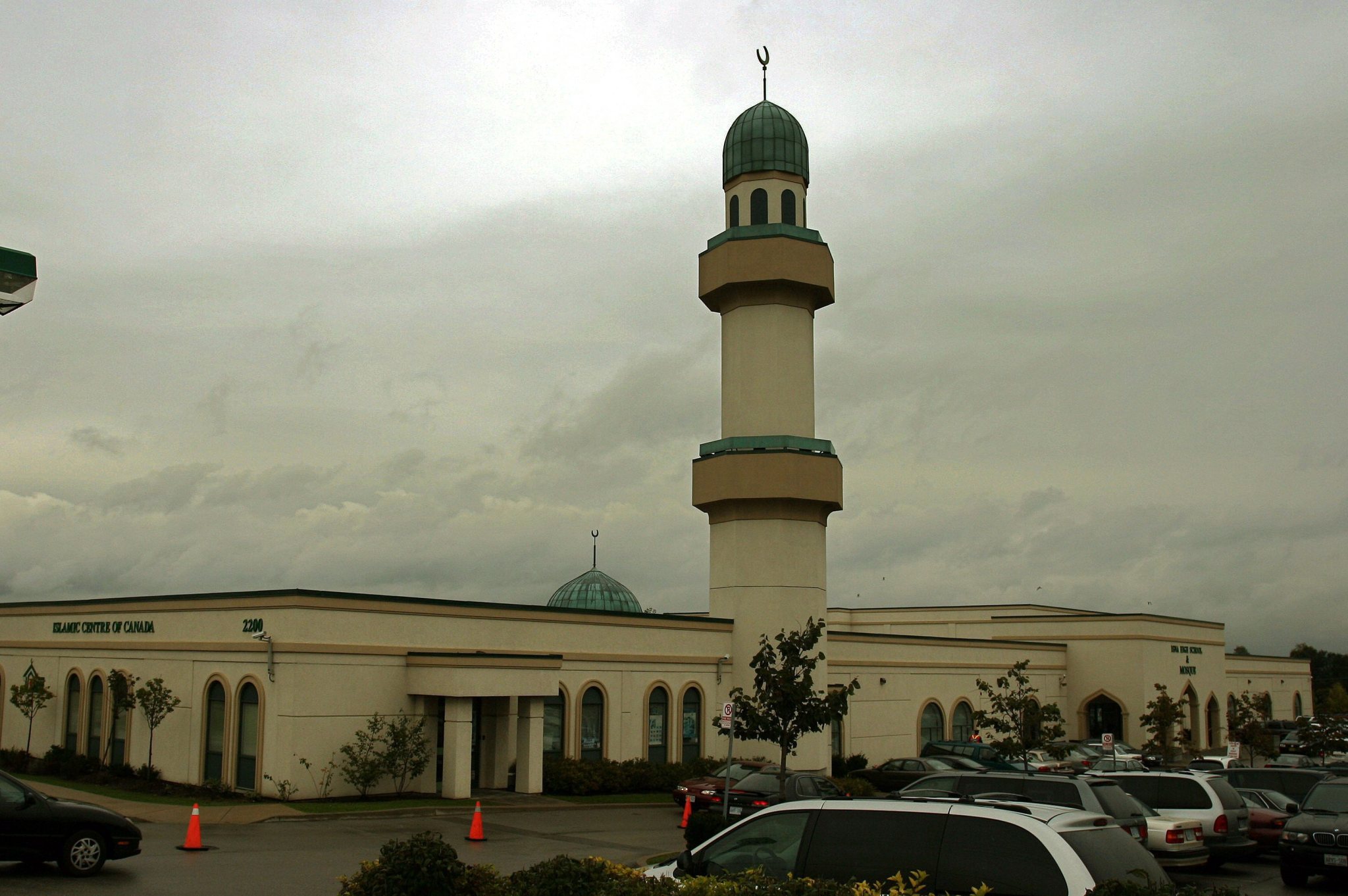(Friday October 07, 2005) General view of the ISNA Mosque on South Sheridan Way, Mississauga Ontario.PHOTO: Fernando Morales-The Globe and Mail.