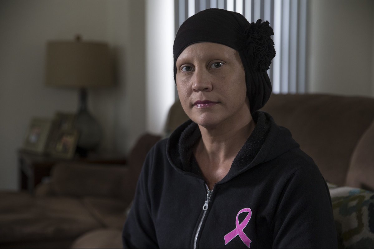 Cancer patient, Jennifer Giordano is suing New Jersey's Motor Vehicle Commission for compelling her to remove her headscarf to take a license photo. Giordano says she was still uncomfortable without wearing a wrap to cover her balding caused by chemotherapy.