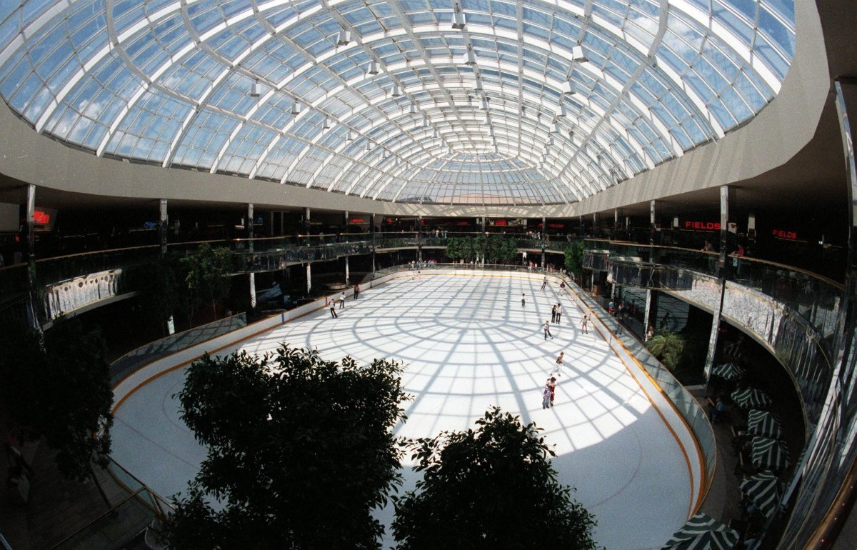West Edmonton Mall ice rink undergoing $3M renovation - Edmonton