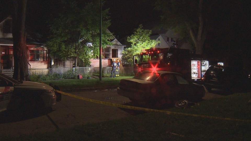 Early morning blaze in Winnipeg’s North End - image